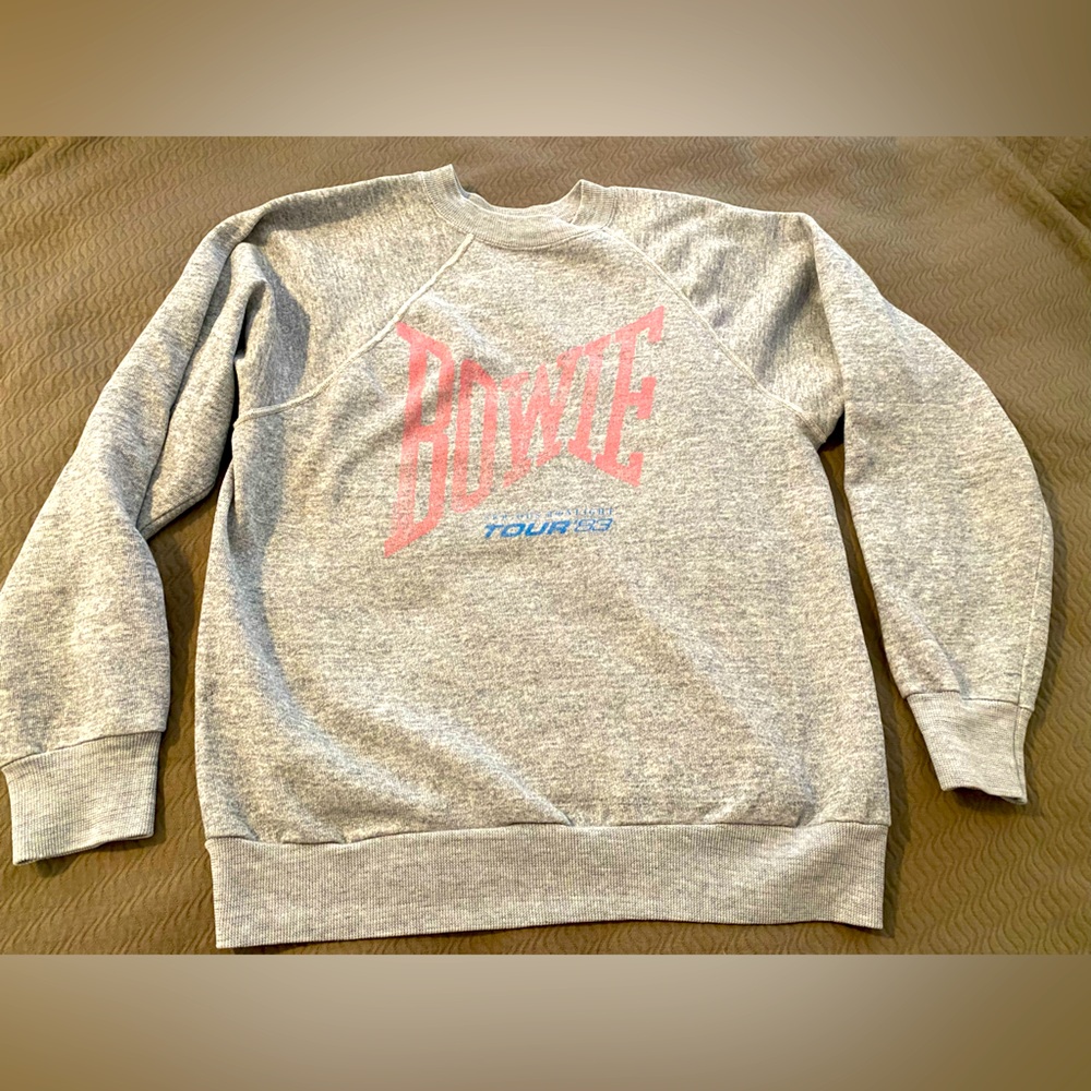 Vintage 80’s David Bowie Serious Moonlight Tour 1983 Let’s Dance logo sweatshirt - Picture 1 of 9